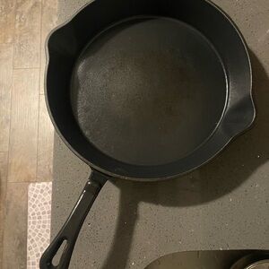 Premium Black Cast Iron Skillet 12 inch